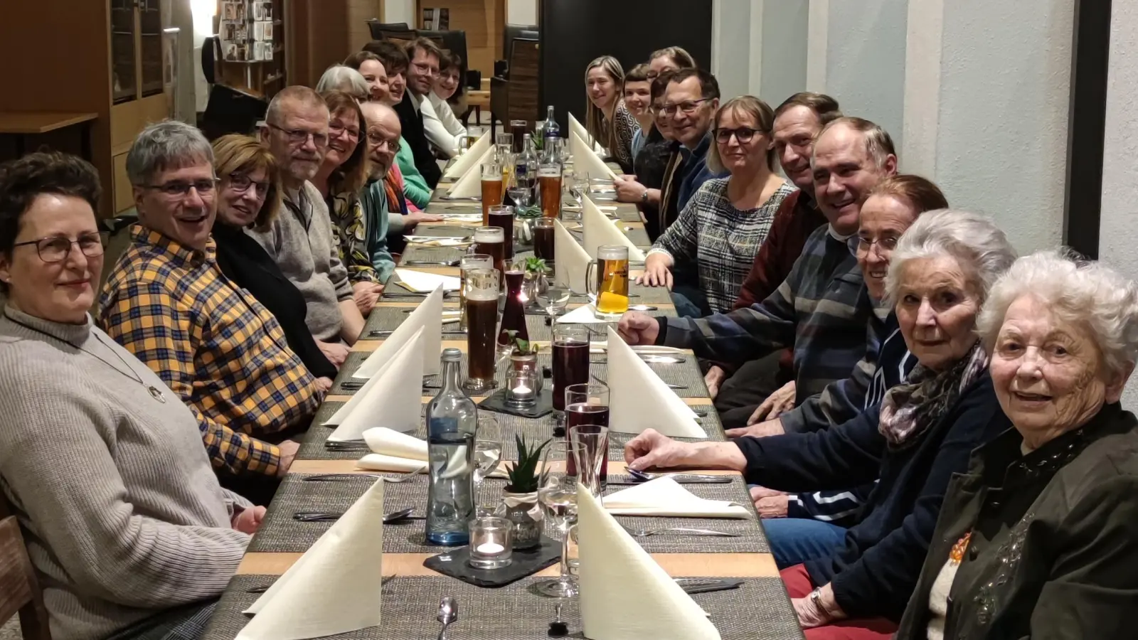 Zu einem Mitarbeiter-Abend mit Essen hatte die evangelische Kirchengemeinde Waldsassen ins Haus St. Joseph eingeladen.  (Bild: Evangelische Kirchengemeinde Waldsassen/exb)