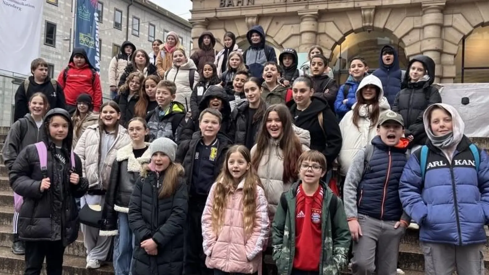 Die Klassen 5c und R5 beim gemeinsamen Ausflug nach Nürnberg (Bild: Christina Gilch)