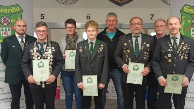 v.l. Gaujugendleiter Manuel Ernst, Martin Fellner, Astrid Rosner, Michael Bauer, Werner Weiß, Wolfgang Weiß, Max Bindl und Konrad Hart (Bild: Martin Dietz)