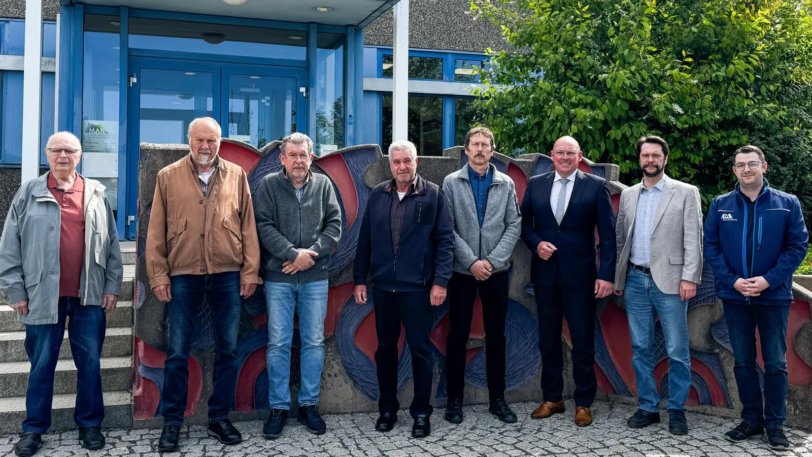 Auf dem Foto von links nach rechts: Jörg Kinderstuth, Martin Hecht, Norbert Holler, Reiner Purucker, Harald Schübel, Oliver Weigel, Alexander Letz, Patrick Höfer.<br> (Bild: Pauline Manzke)