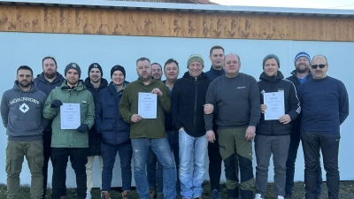 Die Gewinner des Eisstockturniers des EC Konnersreuth (von links): „TSV Konnersreuth“, „Schmidmoa“ und „EC Allstars“. (Bild: Holger Schmidt)