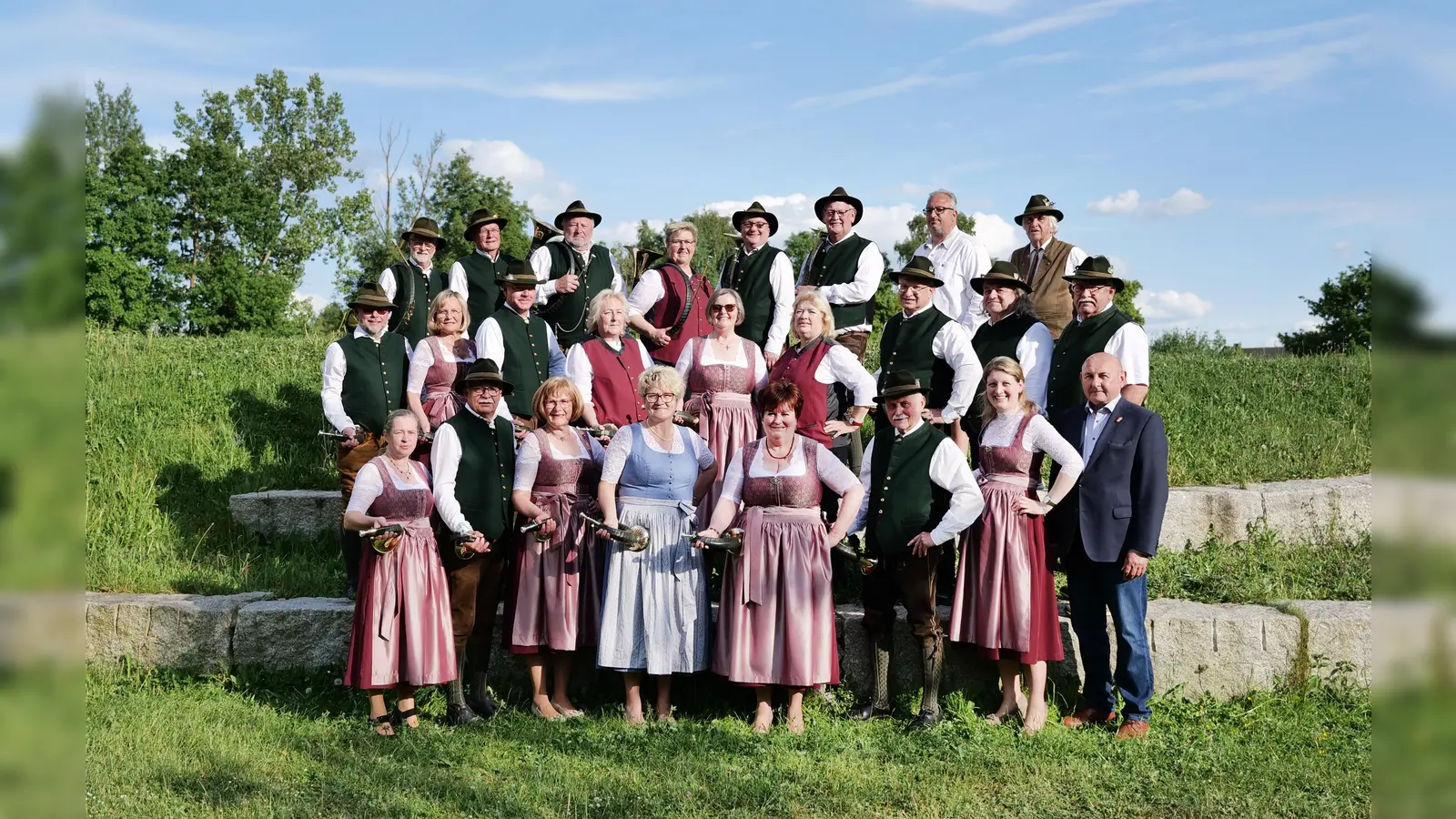 Die Jagdhornbläser der Jägerkameradschaft Hahnbach (Bild: Bodo Wolf)