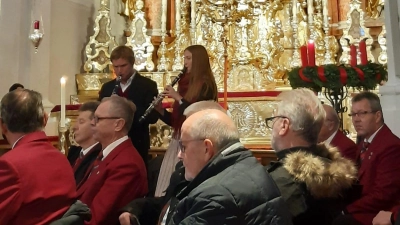 Adventssingen in der Kirche. (Bild: Sabine Stümpfl )