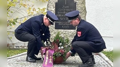 Volkstrauertag bei Siedlergemeinschaft Am Wagrain. (Bild: Anneliese Scharf)