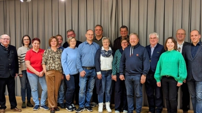 Beim Vereinsabend des Wolfringer Gartenbauvereins werden viele Jubilare für 15, 25, 40 und 50 Jahre Treue zum Verein geehrt. (Bild: Ziegelmeier/exb)