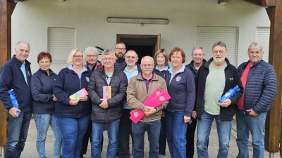 7er Kameradschaft beim Kleinkaliberschießen in Kastl. Bildmitte Stefan Steinhauser (Bild: Peter Ertl)