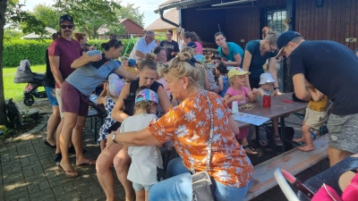 Ferienaktion des Obst- und Gartenbauverein Schirmitz (Bild: Michaela Hahn)