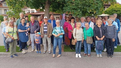 Viele Ideen für den eigenen Garten holten sich die Neustädter Siedler beim Besuch der Landesgartenschau in Furth im Wald. (Bild: Johannes Meister)