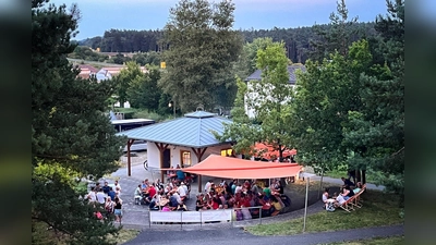 PopUp Biergarten im Sinnespark von Regens-Wagner Michelfeld. (Bild: Holger Eckert)