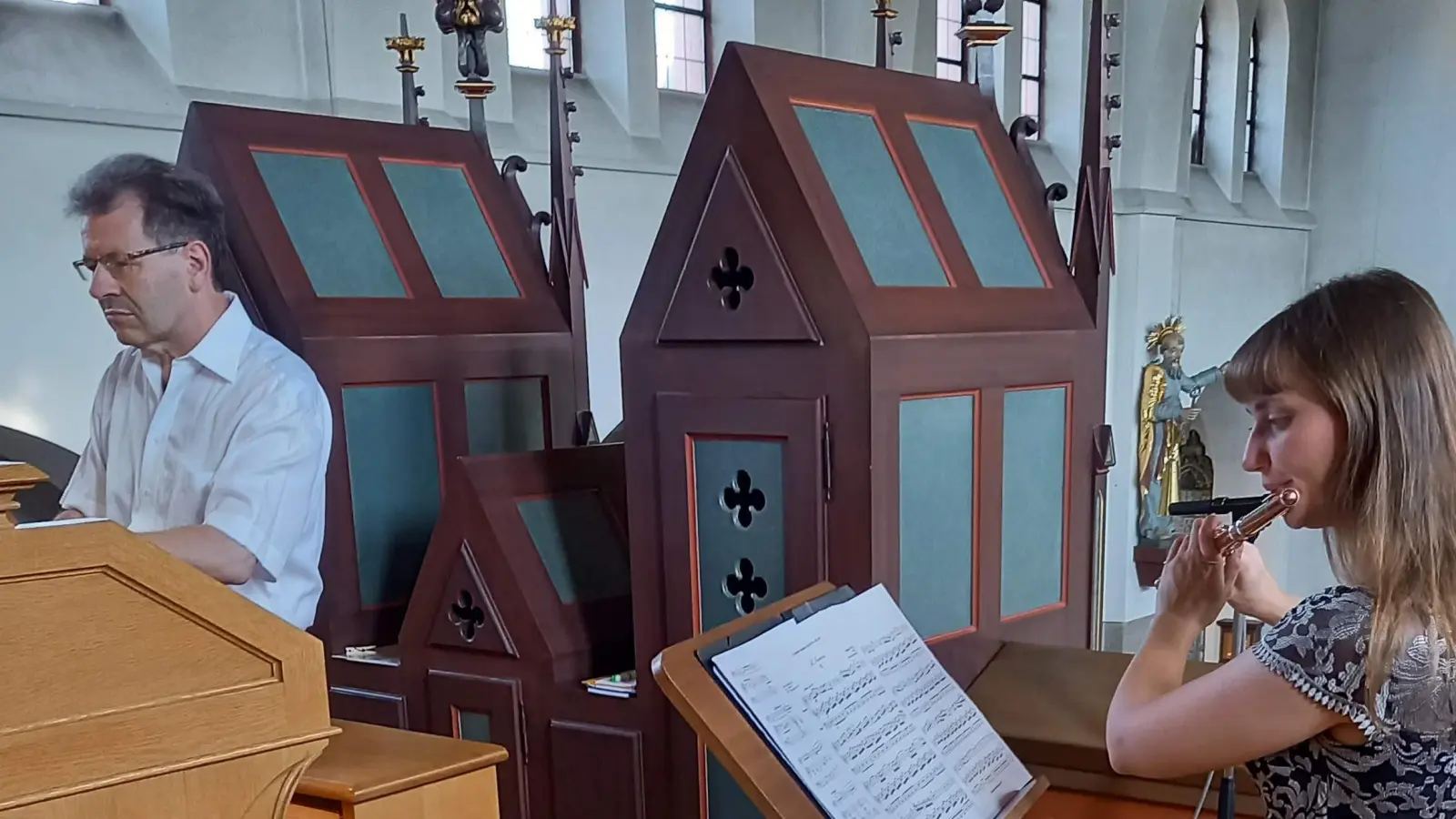 Kulturförderpreisträgerin Madlen Poguntke und Kirchenmusiker Berthold Strahl begeisterten mit ihrem Konzert. (Bild: Berthold Strahl/exb)