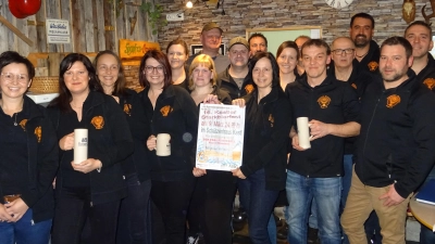 Im Anschluss an den offiziellen Teil wurde bei einer Brotzeit traditionell das Starkbier fürs anstehende „16. Kastler Starkbierfest“ am 9. März verkostet. Die gesamte Bevölkerung ist hierzu recht herzlich ins Schützenhaus eingeladen. (Bild: Jägermeisterstammtisch/exb)