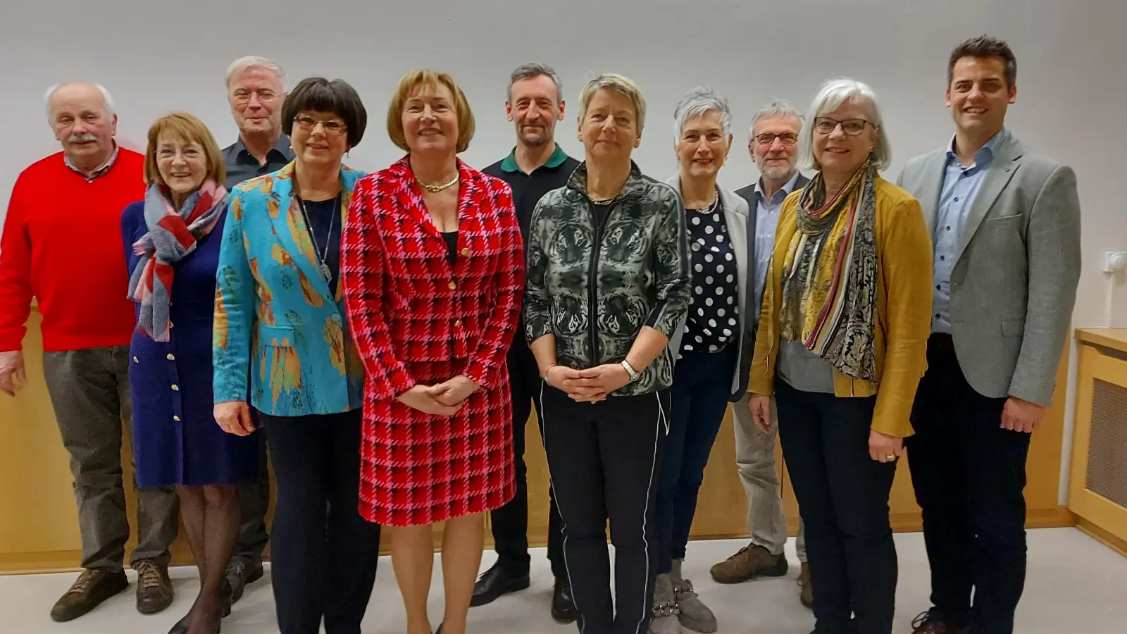 Neue Vorstandschaft bei den Freunden der Kunst Oberviechtach.  (Bild: Georg Lang)