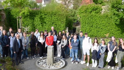 Im Rahmen eines Austauschprogrammes des Gymnasium Neustadt/WN sind ungarische Jugendliche zu Gast in der Oberpfalz. (Bild:  Landratsamt Neustadt/WN/ Marcel Weidner /exb)
