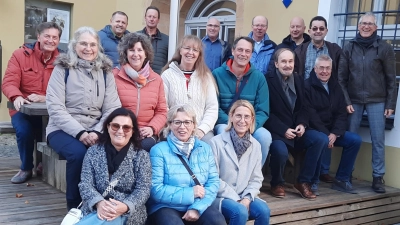 Besuch des Luftmuseums der ehemaligen Schülerinnen und Schüler der vier Gründungsklassen der Realschule in Amberg. (Bild: Günther Zenger)