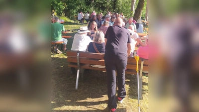Gute Stimmung herrschte beim Gartenfest am Moorweiher (Bild: Gisela Koenig)