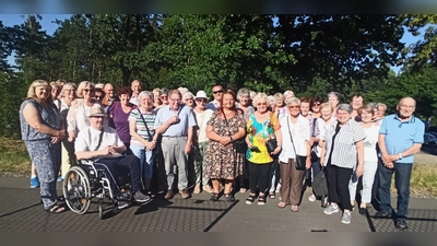 Am Ende eines schönen Tages in Plauen, stellten sich die Teilnehmer noch einmal für ein Gruppenfoto zusammen (Bild: Gabriele Böhm)