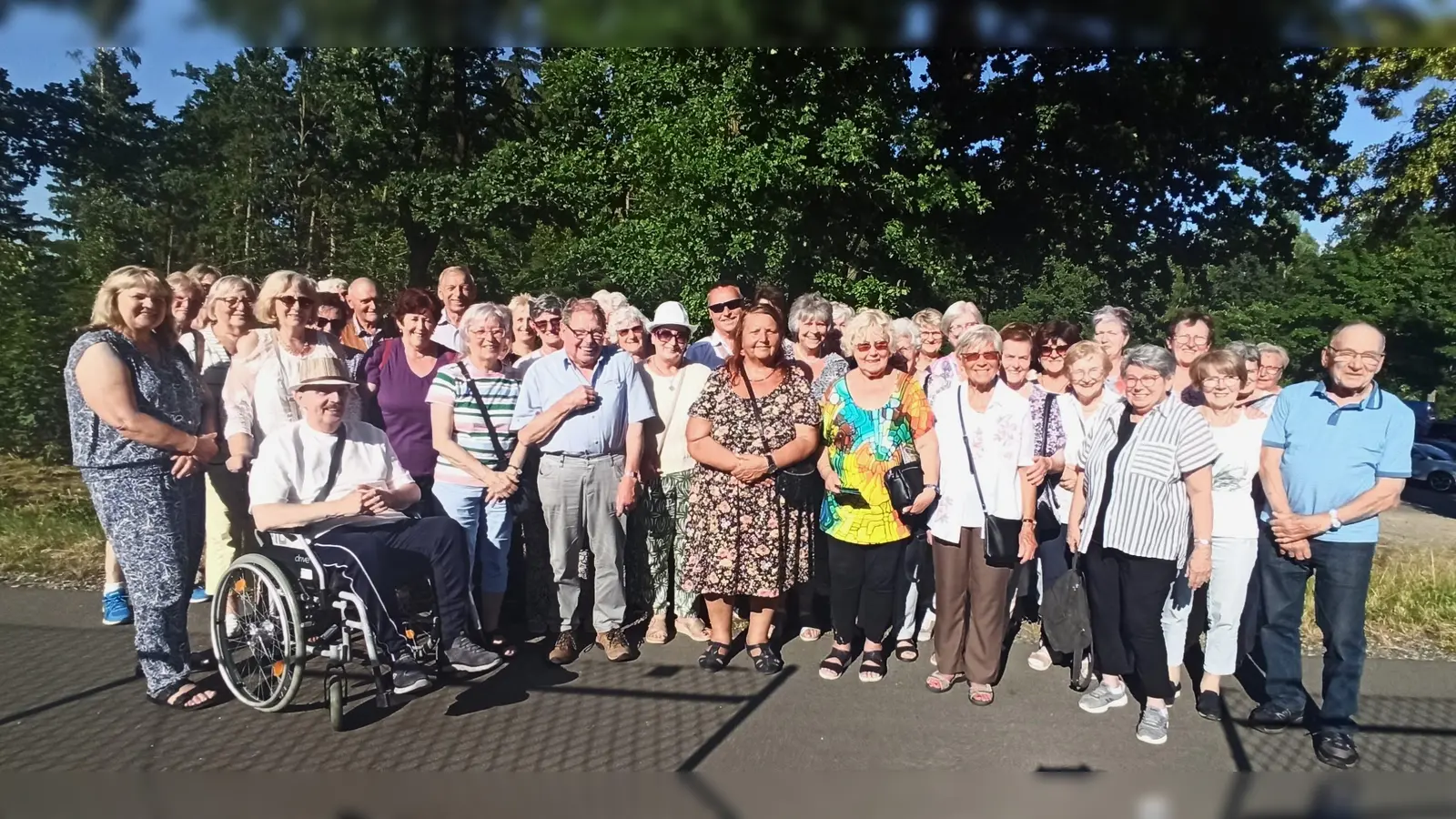 Am Ende eines schönen Tages in Plauen, stellten sich die Teilnehmer noch einmal für ein Gruppenfoto zusammen (Bild: Gabriele Böhm)