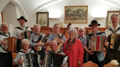 Zahlreiche Musikbegeisterte kamen in den Gasthof Prinzregent Luitpold.  (Bild: Sebastian Zeitler/exb)