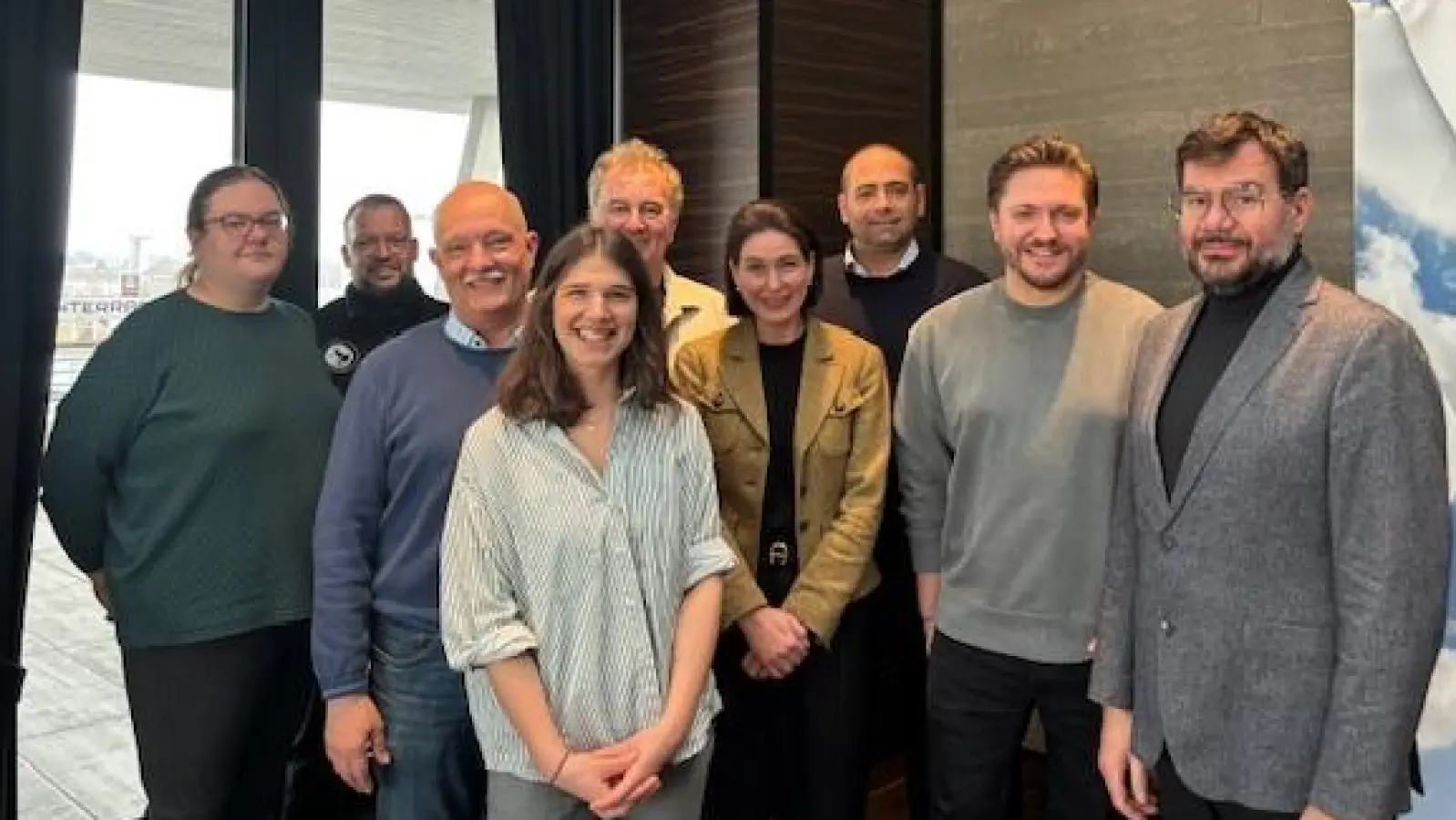 Von links nach rechts: Susanne Klostermann, Konstantin Schatz, Peter Pesold, Eva Bogner, Hans-Jürgen Nägerl, Andrea Kramer, Matthias Seliger, Michael Lier, Norbert Stöckl. (Bild: Andrea Kramer)