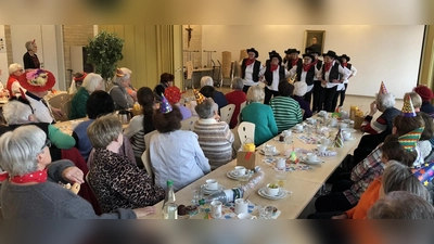 Faschingsfeier mit Tanzgruppe der DJK Neustadt (Bild: Elisabeth Eiszrich)