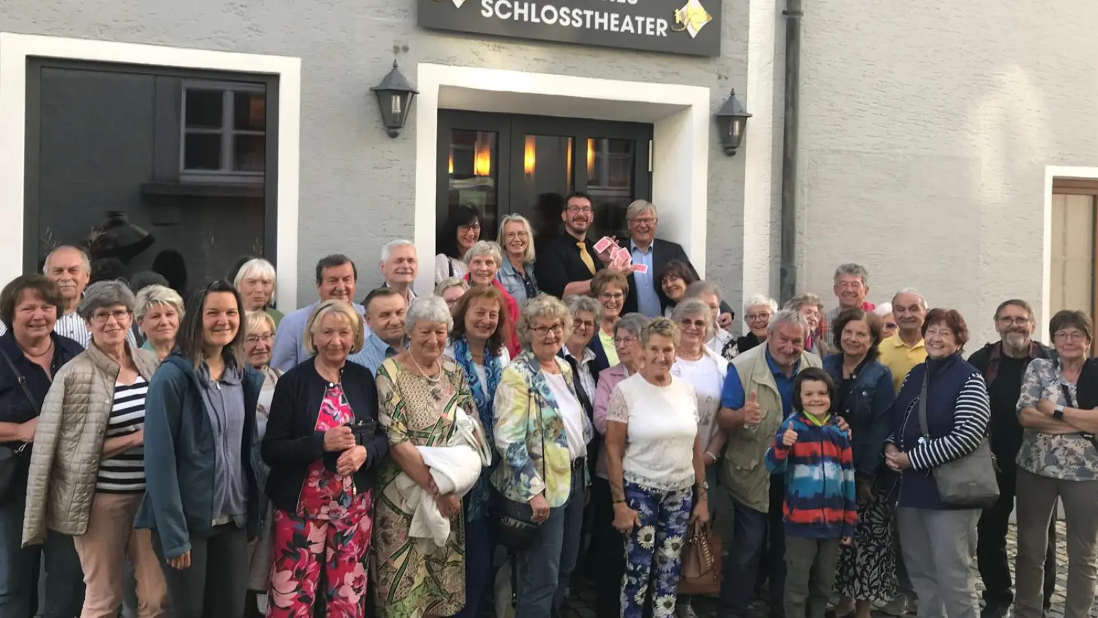 Tirschenreuther Senioren unternahmen einen Ausflug ins Magische Schlosstheater in Bärnau. (Bild: exb)