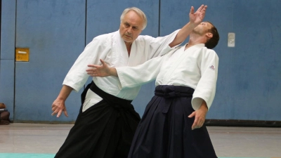 Harmonische Bewegungen im Zusammenspiel mit dem Trainingspartner bilden eine wichtige Grundlage im Aikido. (Bild: Gottfried Fröhlich)