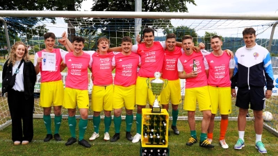 Der „AC-Dings” holte sich erstmals den Titel des Fußball-Gemeindemeisters in Ensdorf (Bild: Lothar Trager)