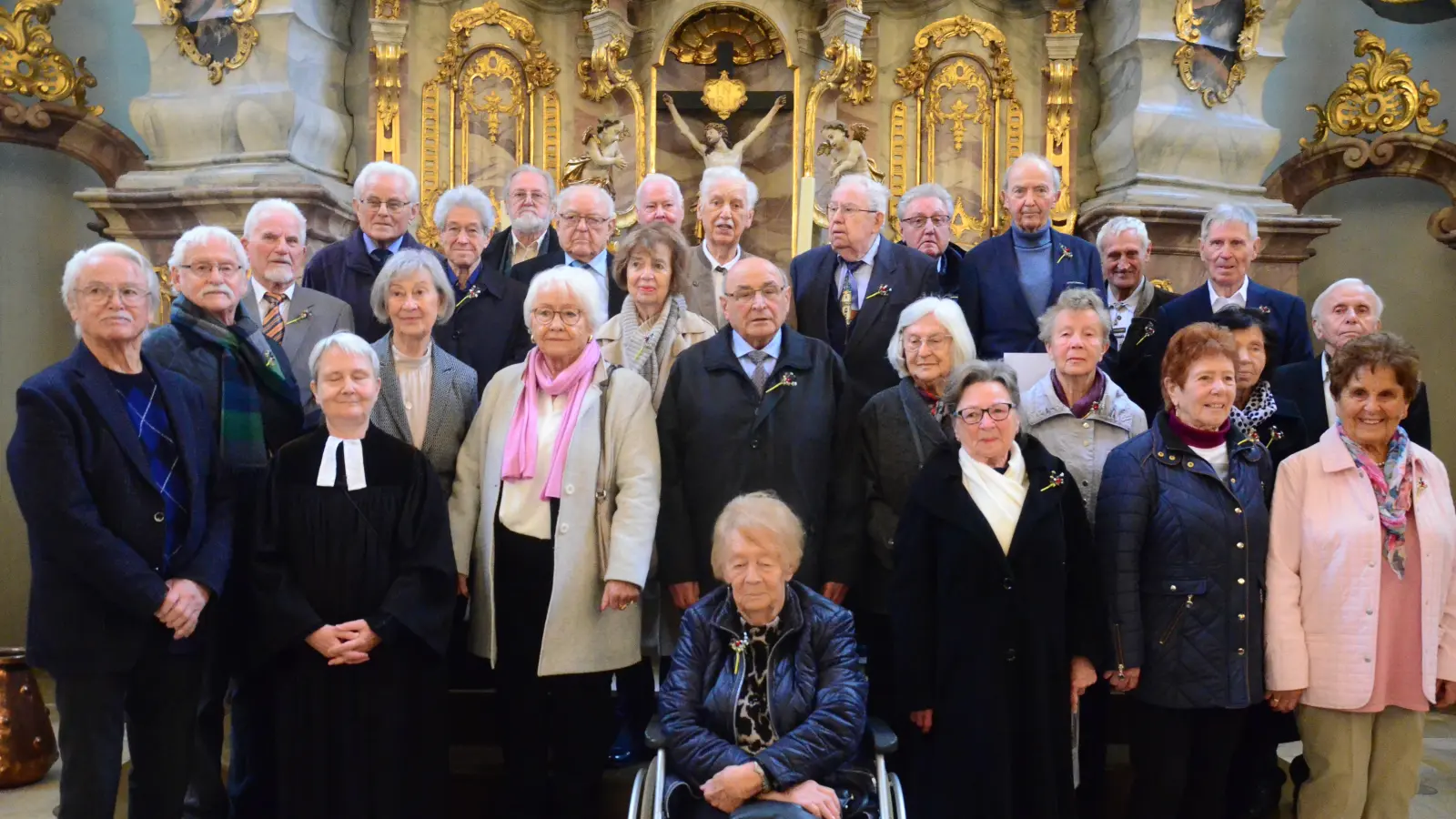 Jubelkonfirmation in St. Michael.  (Bild: Helmut Kunz )