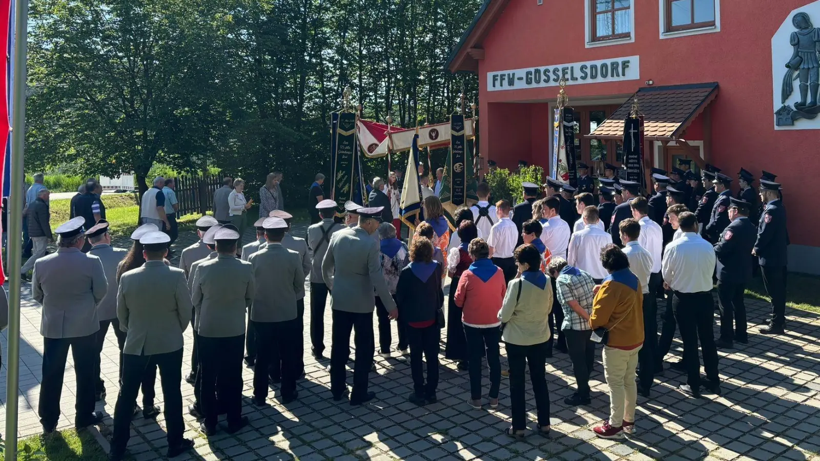 Flurprozession durch Gösselsdorf am Pfingstmontag. (Bild: Dominik Dorner)