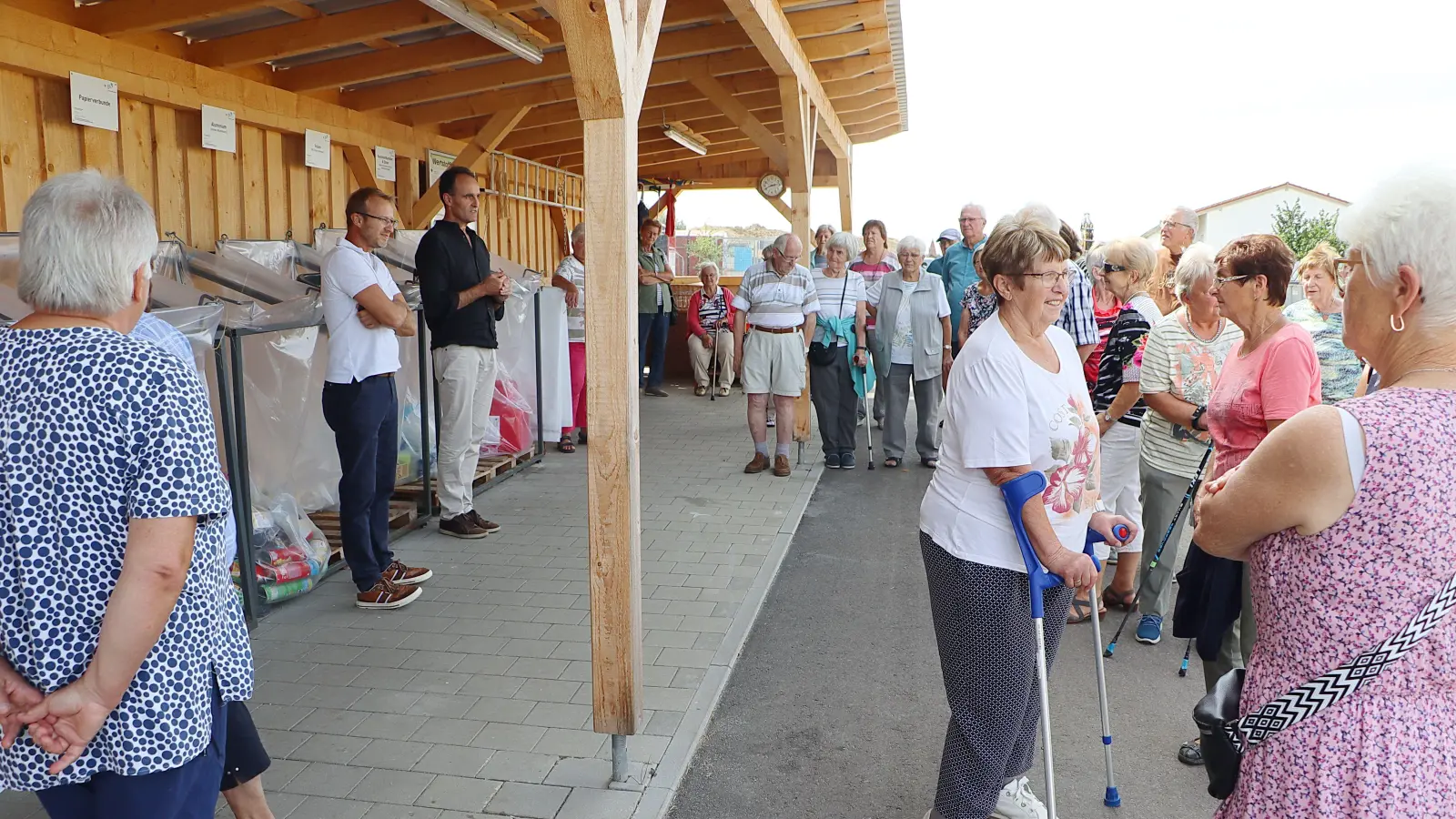 Info am Wertstoffhof Edelsfeld für die Gemeinde-Senioren (Bild: Rudi Gruber)