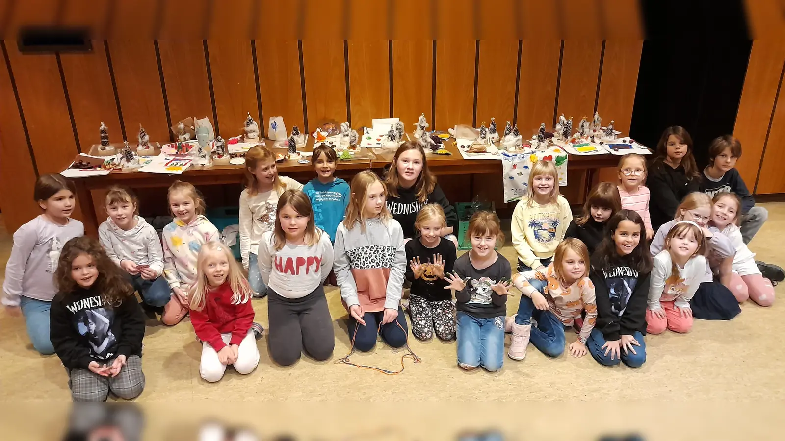 Die Kinder freuten sich über die schönen Bastelergebnisse. (Bild: Gabriele Söllner)