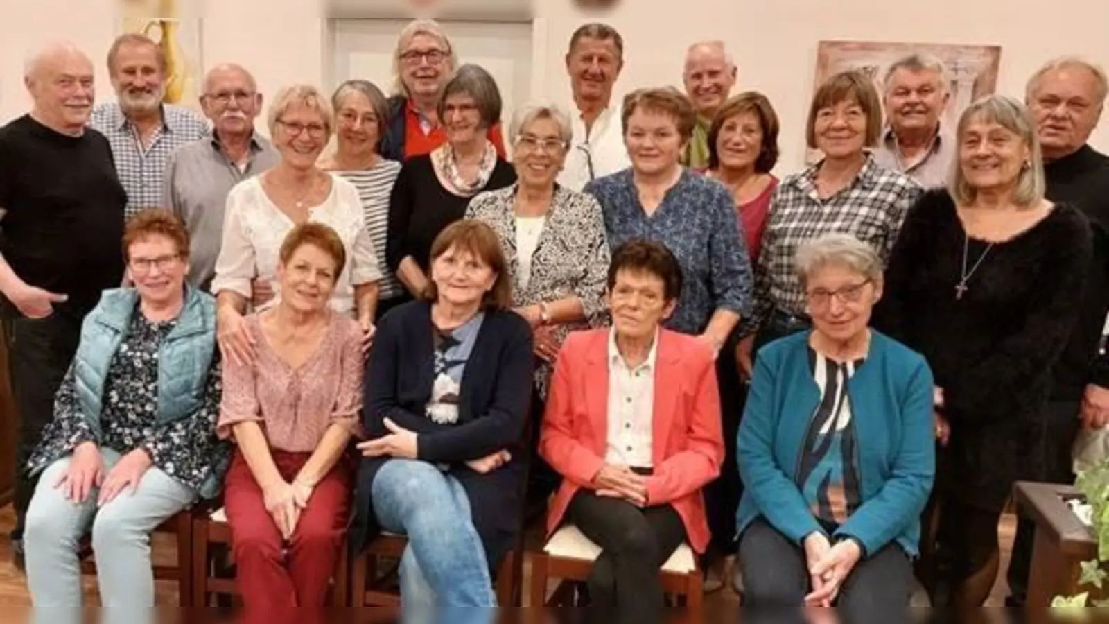 Klassentreffen des Jahrgangs 1955 der Volksschule Oberköblitz.  (Bild: Heidi Braun)