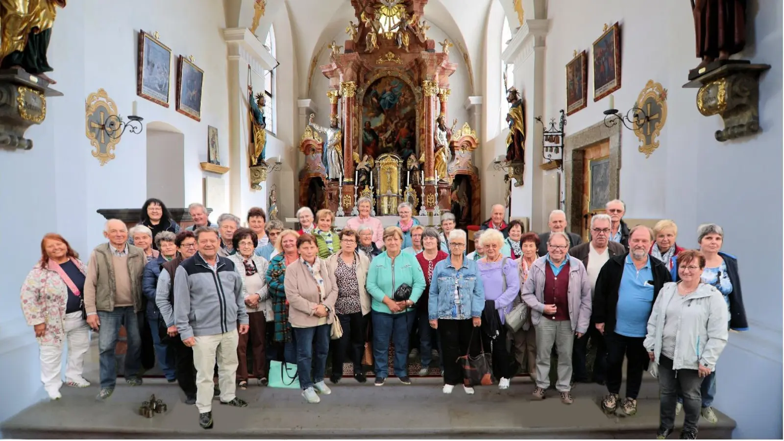 Ein Beispiel für künstliche Intelligenz. Rainer Sollfrank zauberte die Fahrtteilnehmer in die Pfarrkirche Maria Himmelfahrt in Wondreb in Ottengrün. (Bild: Rainer Sollfrank )