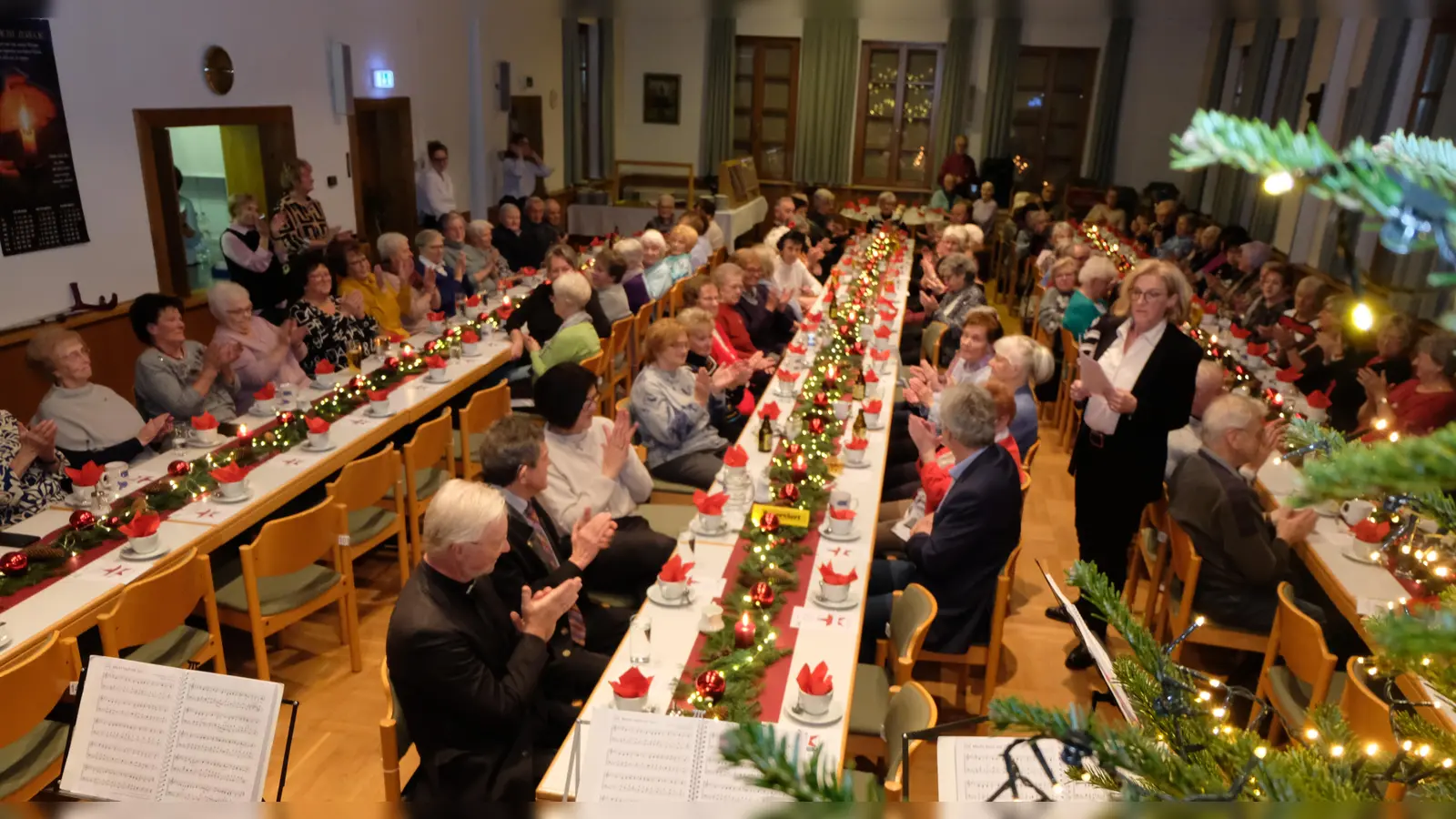 Die Senioren erlebten einen erfüllten Adventsnachmittag.  (Bild: Fred Lehner)