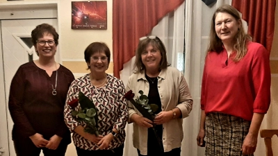 Ehrung der Jubilare: Vorsitzende Heike Klein, Angelika Portner, Monika Hödl, Vorsitzende Bettina Lottner (von links). (Bild: Grit Popelka)