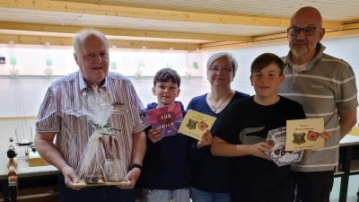 v.l. Werner Uschold, Lorenz Albrecht, Alexandra Albrecht, Juri von der Grün, Wolfgang Weiß (Bild: Alexandra Albrecht )