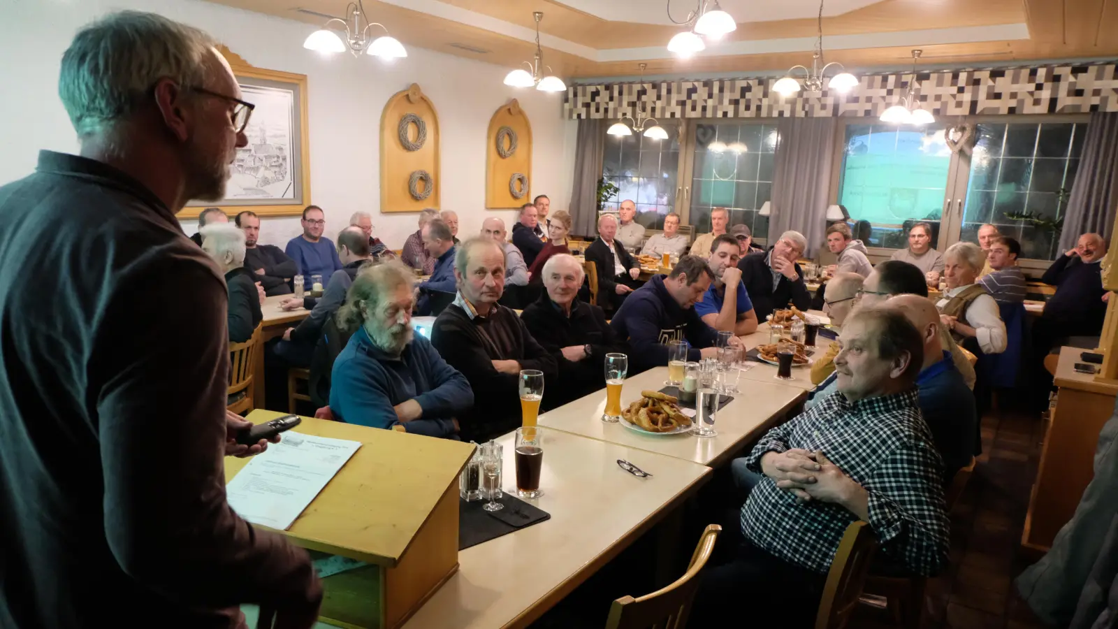 Das jährliche Highlight der Waldbesitzervereinigung Floß und Umgebung ist die Lichtmessversammlung, die am Montag im Gasthaus „Weißes Rössl“ wieder stattfand.  (Bild: Fred Lehner)