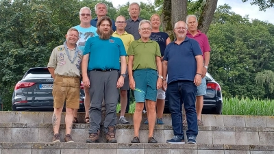 Zu sehen im Bild, obere Reihe von links: Sigi Kaser, Klaus Frieser. Mittlere Reihe von links: Christian Dilling, Stefan Fuchs, Karin Dorsch, Rudi Dorsch. Vordere Reihe, von links: Florian Llos, Günther Bäte, Alois Auer, Walter Staudacher. (Bild: Norbert Friedl)