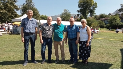 Auf dem Bild sind die teilnehmenden Gäste aus Konnersreuth zusammen mit 2 Bürgermeister aus Tepla Martin Klepal (Zweiter von links) und 1. Bürgermeister Max Bindl (Dritter von links) aus Konnersreuth zu sehen.  (Bild: Max Bindl)