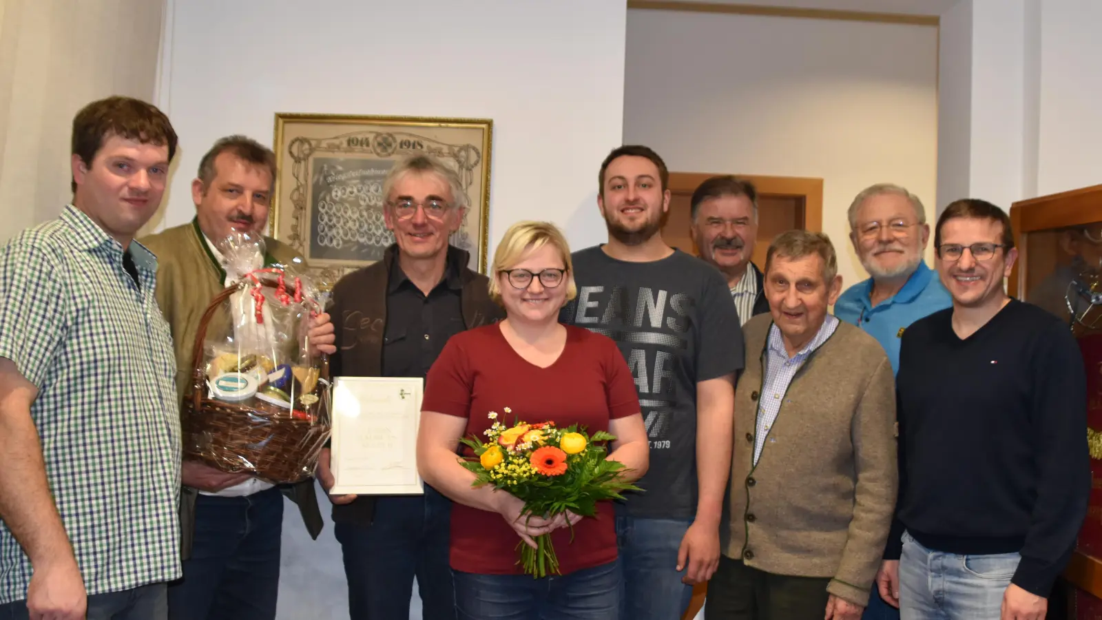Jagdvorsteher Wolfgang Klein, Bürgermeister und Schriftführer Reinhard Kreuzer, ehem. Vorstand und aktuell Beisitzer Andreas Kulzer, Sandra Klein, Florian Ring (2. Vorstand), Johann Ring, Michael Ebnet sen. (Jagdpächter), Herbert Rückerl (Beisitzer) und Alfred Bayer (Kassenprüfer)-von links. <br><br> (Bild: Nicole Rochelt)