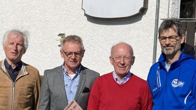 Die Geehrten beim ESV Amberg (von links): Bernhard Saurenbach, Ludwig Koller, Günter Schlagenhaufer und Robert Schißlbauer. (Bild: Philipp Bäumler/exb)