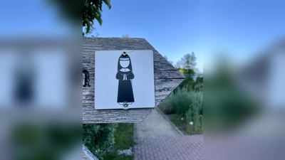 Führung durch den Hildegard-Garten mit medidativem Impuls der Schwestern (Bild: KuBZ)
