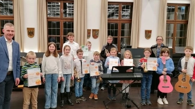 Vorspiel der Schülerinnen und Schüler von Christine Behr und Tobias Böhm. (Bild: Kreismusikschule/exb)
