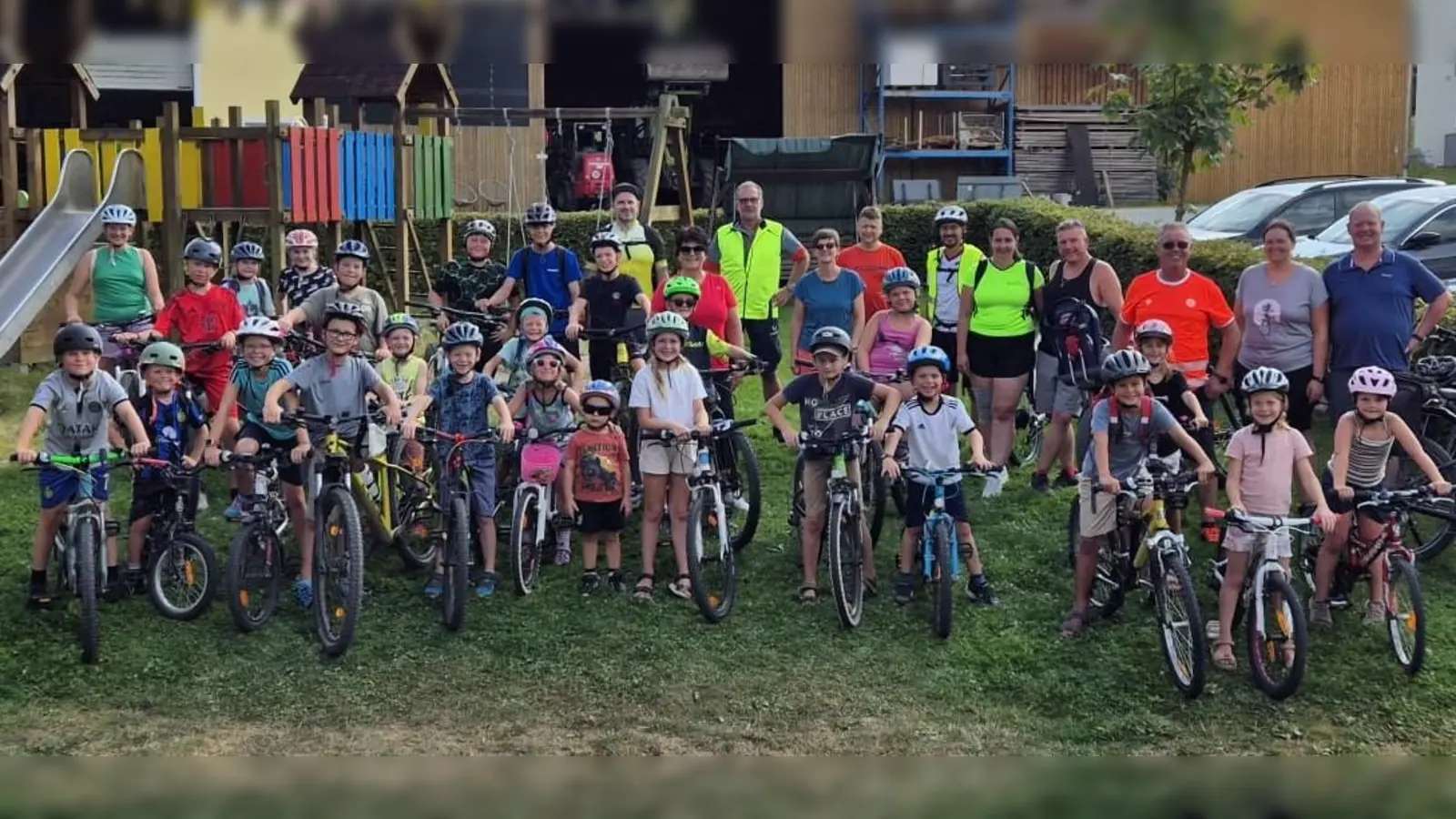 Radltour beim Ferienprogramm in Falkenberg. (Bild: Maria Haberkorn)