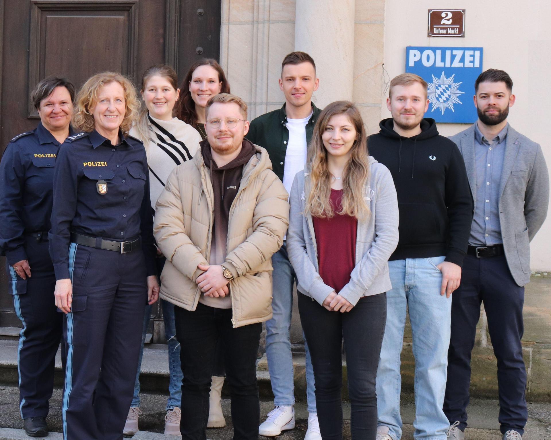 Neue Kolleginnen Und Kollegen Für Die Polizeiinspektion Nabburg ...