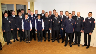 Staatliche Ehrungen Gemeindefeuerwehren Bereich Niedermurach.  (Bild: Sandra Urban)