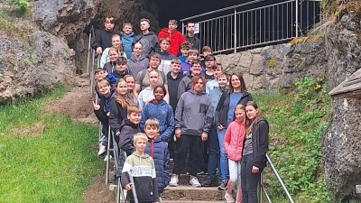 Reise ins Erdinnere in die Tropfsteinhöhle (Bild: Sabine Graser)