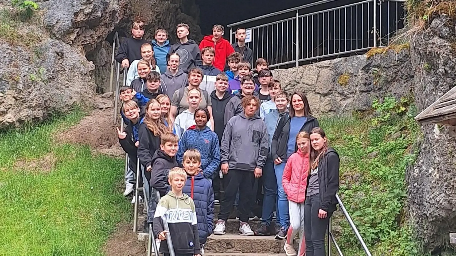 Reise ins Erdinnere in die Tropfsteinhöhle (Bild: Sabine Graser)