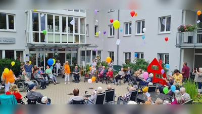 Fliegen der Luftballone (Bild: Eveline Gerstl-Seidl )