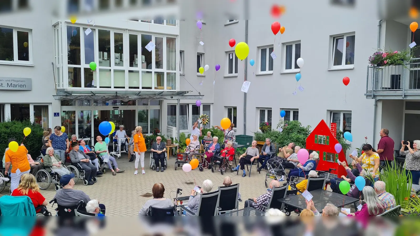 Fliegen der Luftballone (Bild: Eveline Gerstl-Seidl )